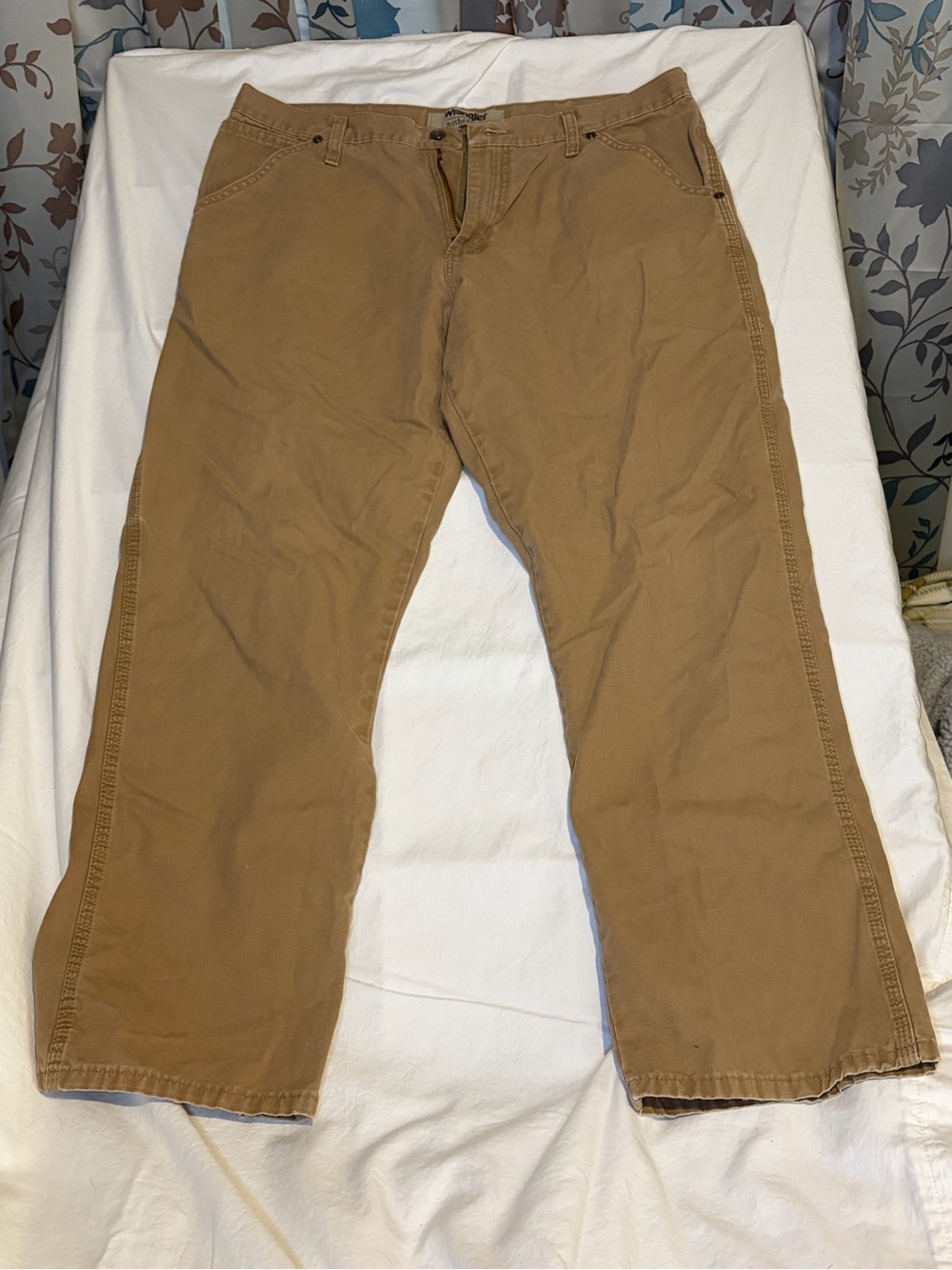 Wrangler Men's Chinos in Brown Tan